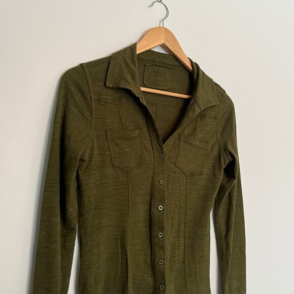 Prana. Button Up Long Sleeve Top. Heathered Green Color. Size Medium. Womens. - Picture 1 of 8